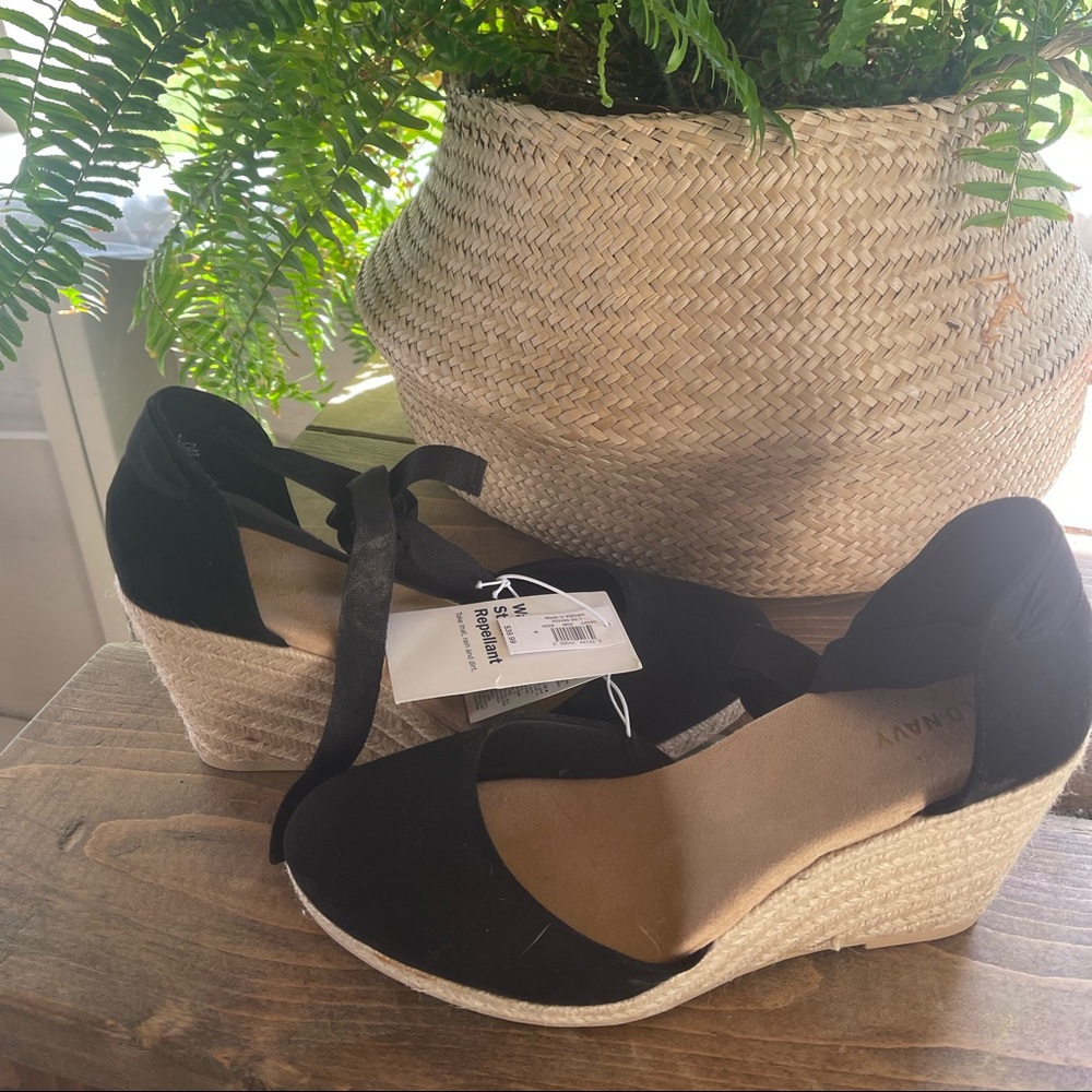 Brand New With Tags Black Wedge Wrap Shoes